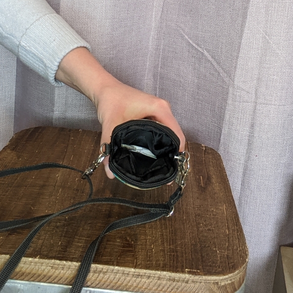 Disney vintage art crossbody phone case - Picture 3 of 3